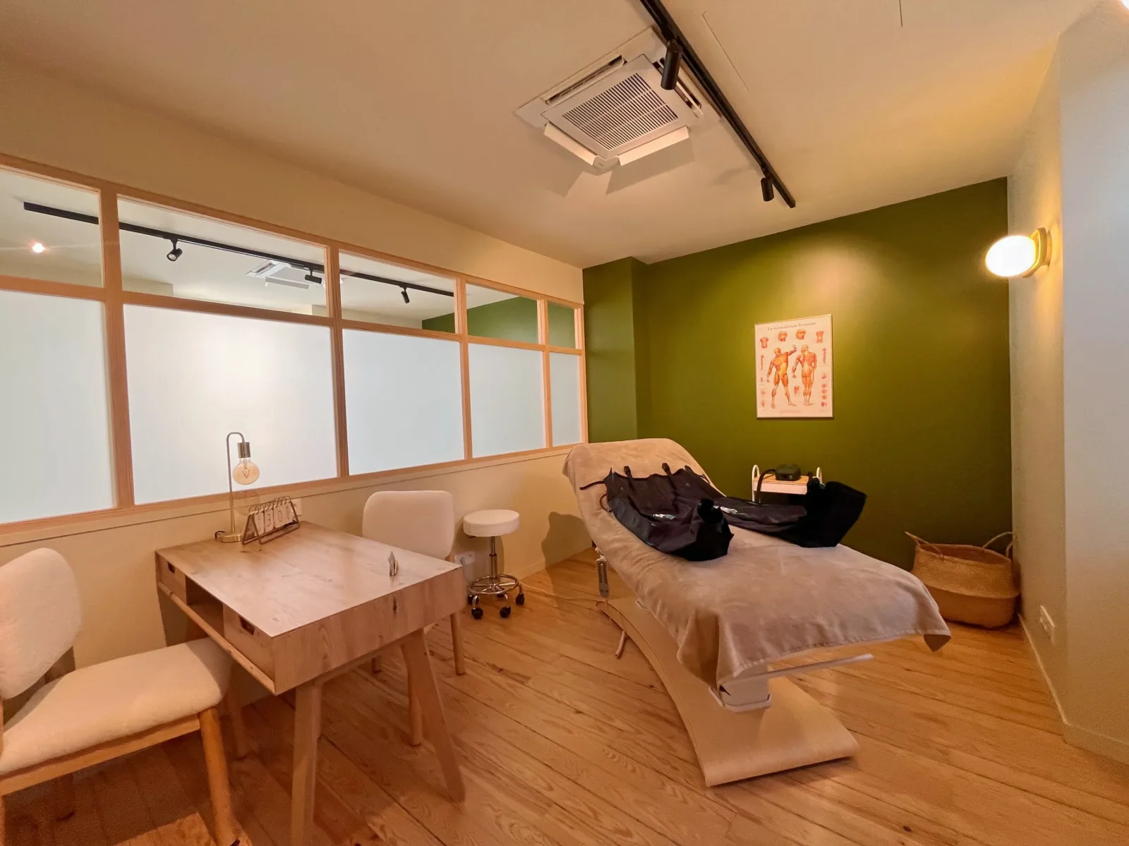 ALTHIORA & KIN - Massage La Rochelle - ALTHIORA & KIN - Photo Galerie - OneBooking