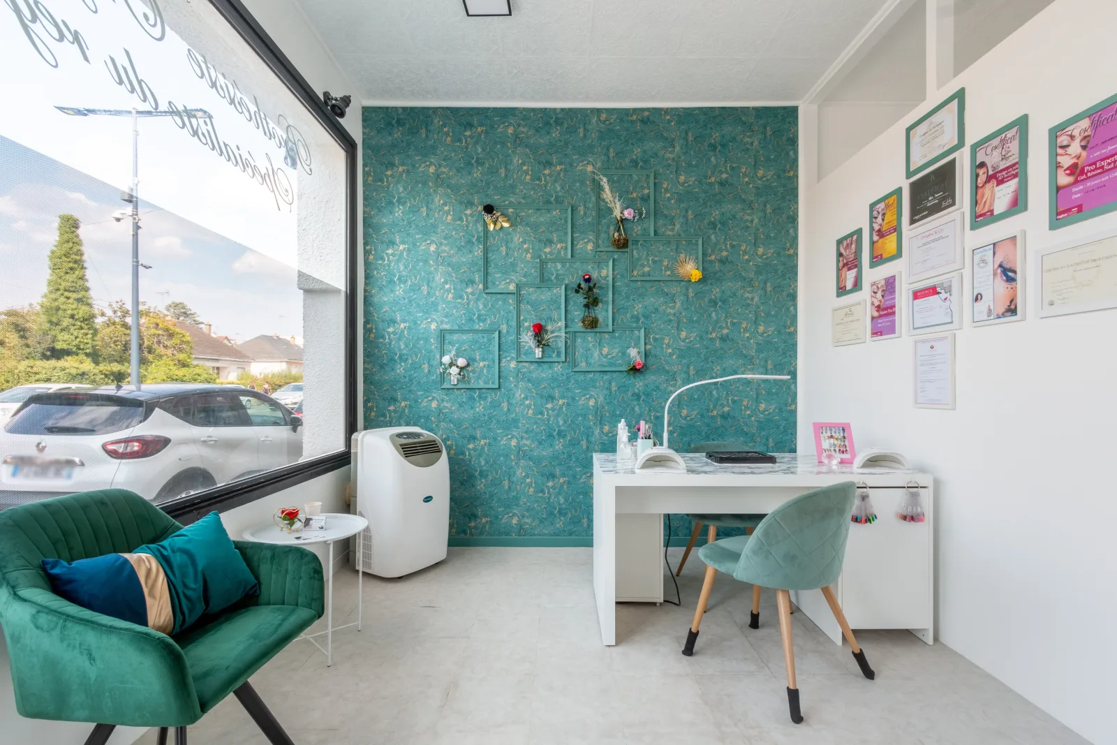Lilit Beauty 37 - Onglerie Joué-lès-Tours - Lilit Beauty 37 - Photo Galerie - OneBooking