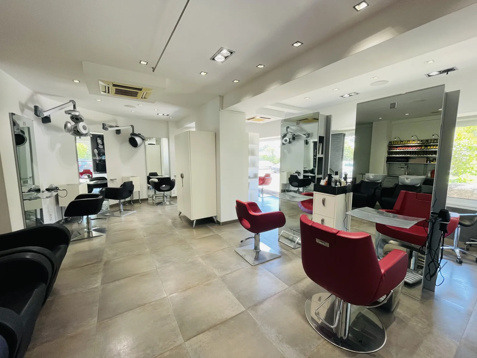 L'instant Coiffure (anciennement Studio Sculpture) - Coiffure Porto-Vecchio - L'instant Coiffure (anciennement Studio Sculpture) - Photo Galerie - OneBooking