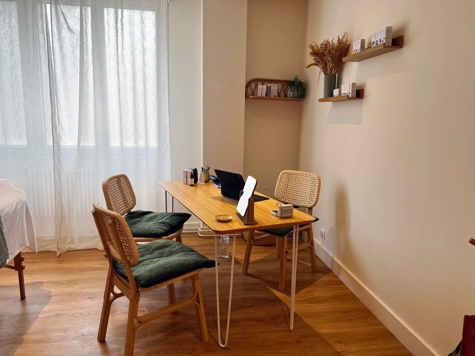 Holistic Alchémille - Naturopathe Facialiste - Massage Villefranche-sur-Saône - Holistic Alchémille - Naturopathe Facialiste - Photo Galerie - OneBooking