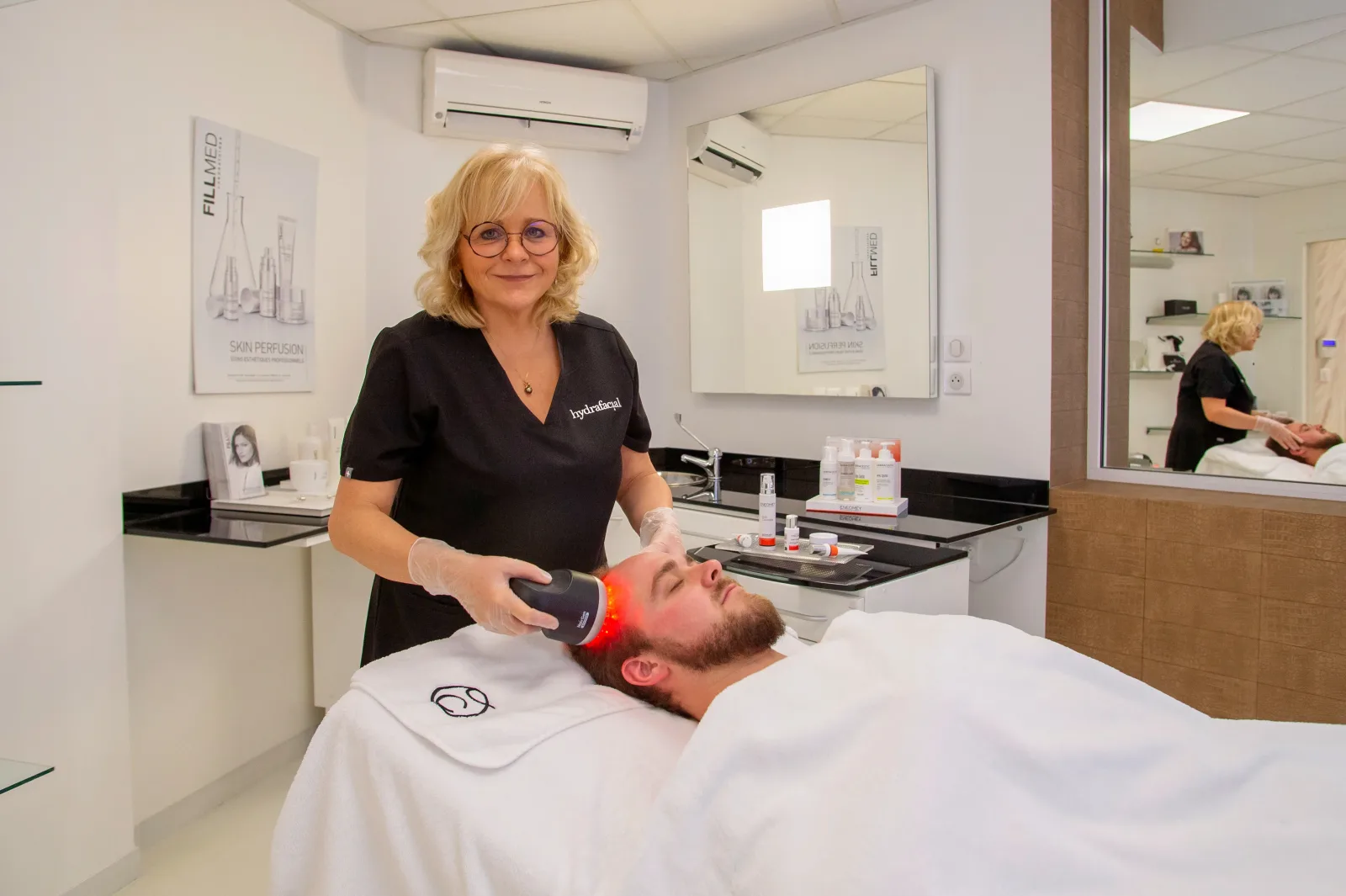 Institut de beauté - Clinic' ART Beauté - Onglerie Vichy - Institut de beauté - Clinic' ART Beauté - Photo Galerie - OneBooking
