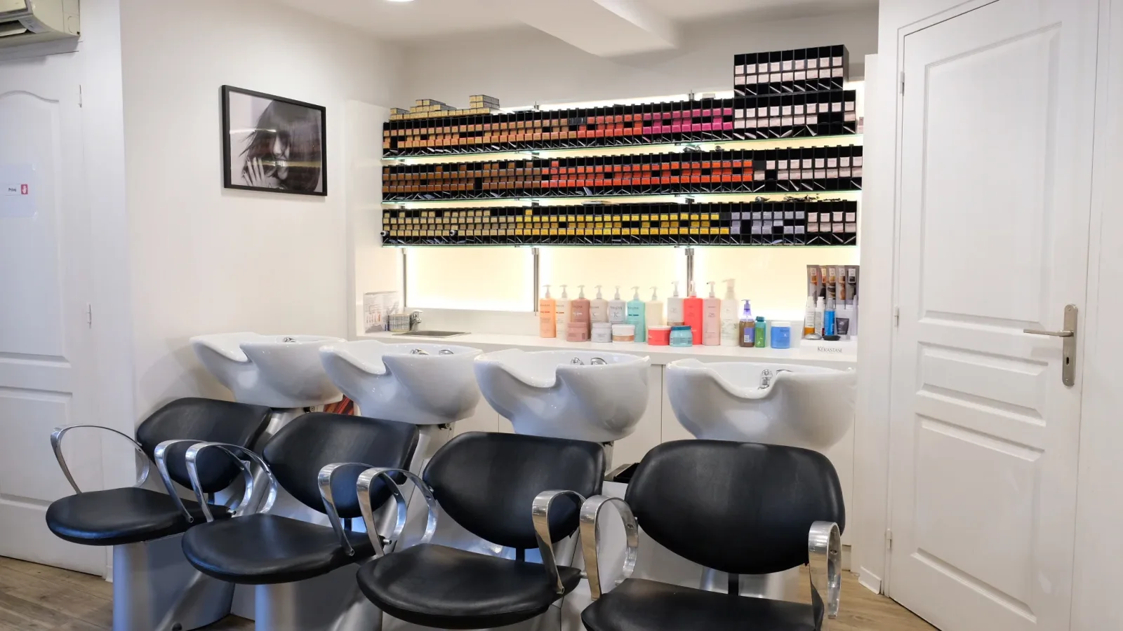 Salon de l'horloge - Tassin - Coiffure Tassin-la-Demi-Lune - Salon de l'horloge - Tassin - Photo Galerie - OneBooking