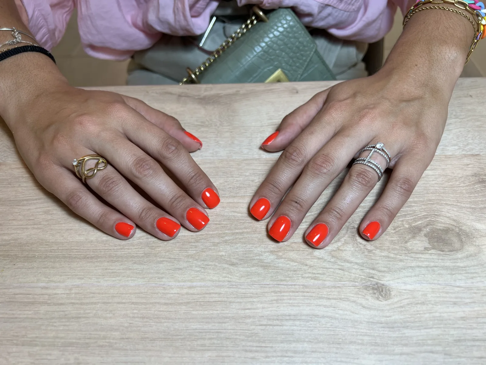 Le salon d’Ela - Onglerie Orange - Le salon d’Ela - Photo Galerie - OneBooking