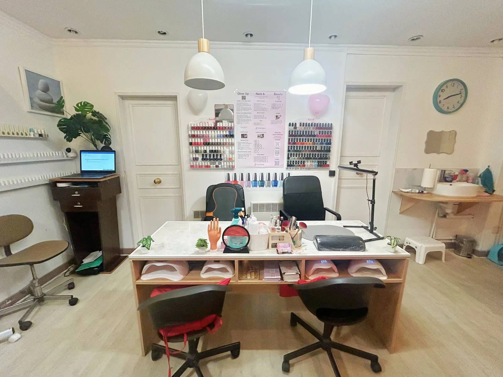 Glow up Nails & Beauty - Institut de beauté Melun - Glow up Nails & Beauty - Photo Galerie - OneBooking