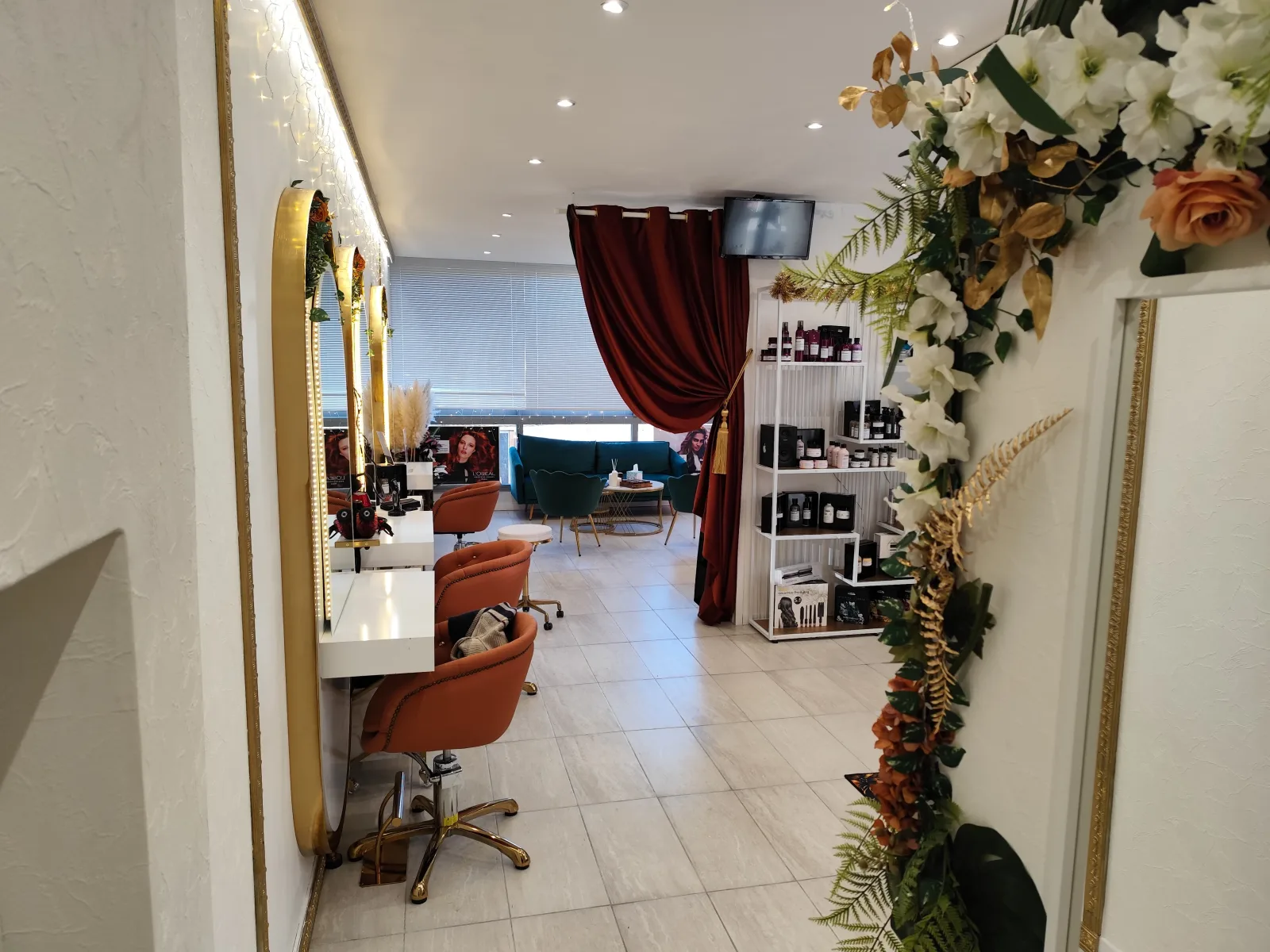 Salon de coiffure féminin Depuis La Nuit Des Temps - Coiffure Melun - Salon de coiffure féminin Depuis La Nuit Des Temps - Photo Galerie - OneBooking