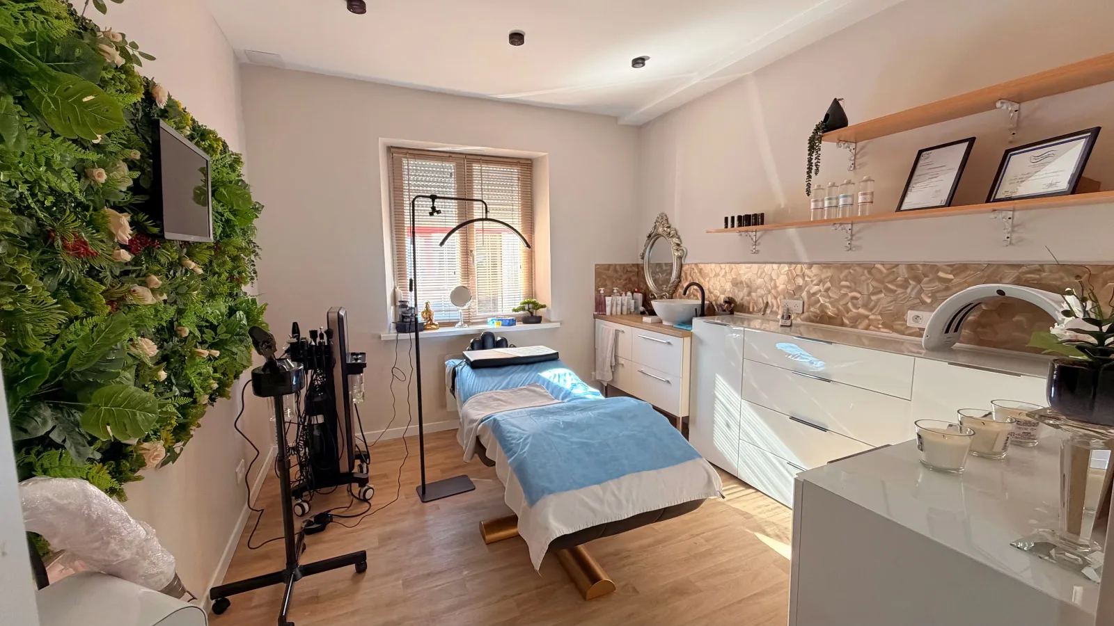 Özlem Beauty - Institut de beauté Saint-Avold - Özlem Beauty - Photo Galerie - OneBooking