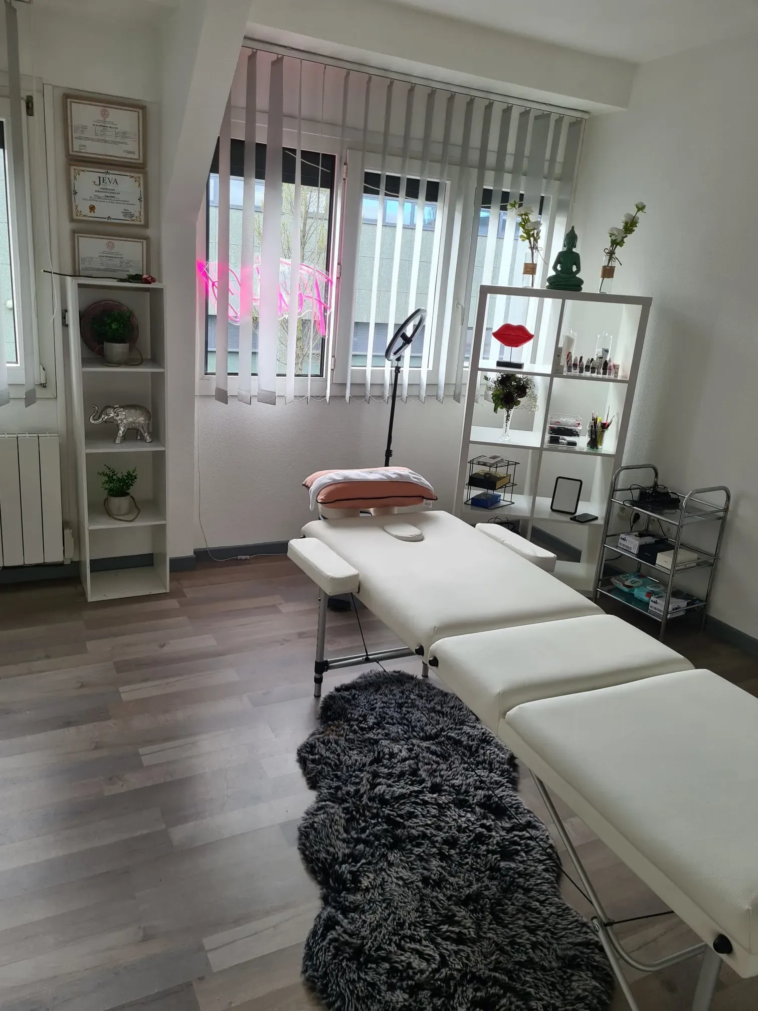 Filiz Esthetique - Sourcils & cils Strasbourg - Filiz Esthetique - Photo Galerie - OneBooking