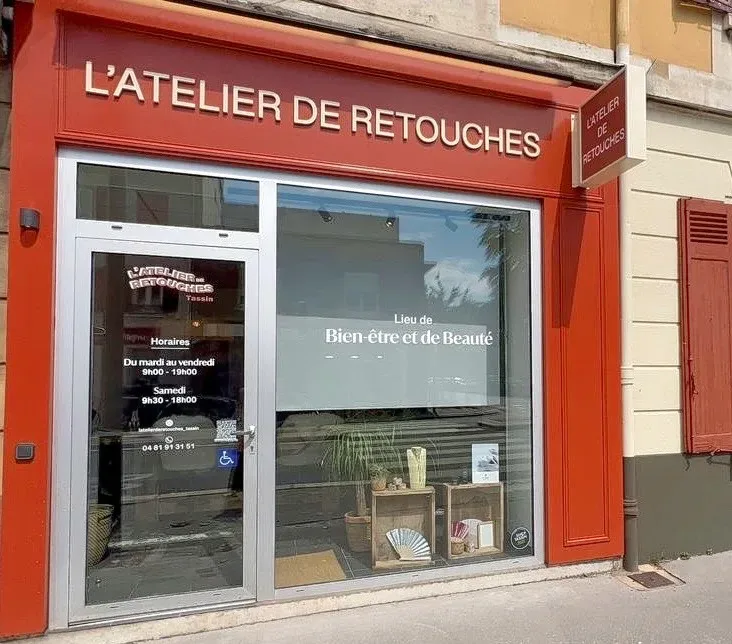 L’Atelier de Retouches - Tassin - Institut de beauté Tassin-la-Demi-Lune - L’Atelier de Retouches - Tassin - Photo Galerie - OneBooking