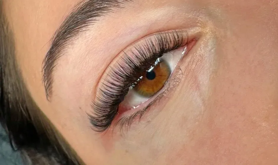 Lashes Beauty by N - Extention de cils - Épilation Cugnaux - Lashes Beauty by N - Extention de cils - Photo Galerie - OneBooking