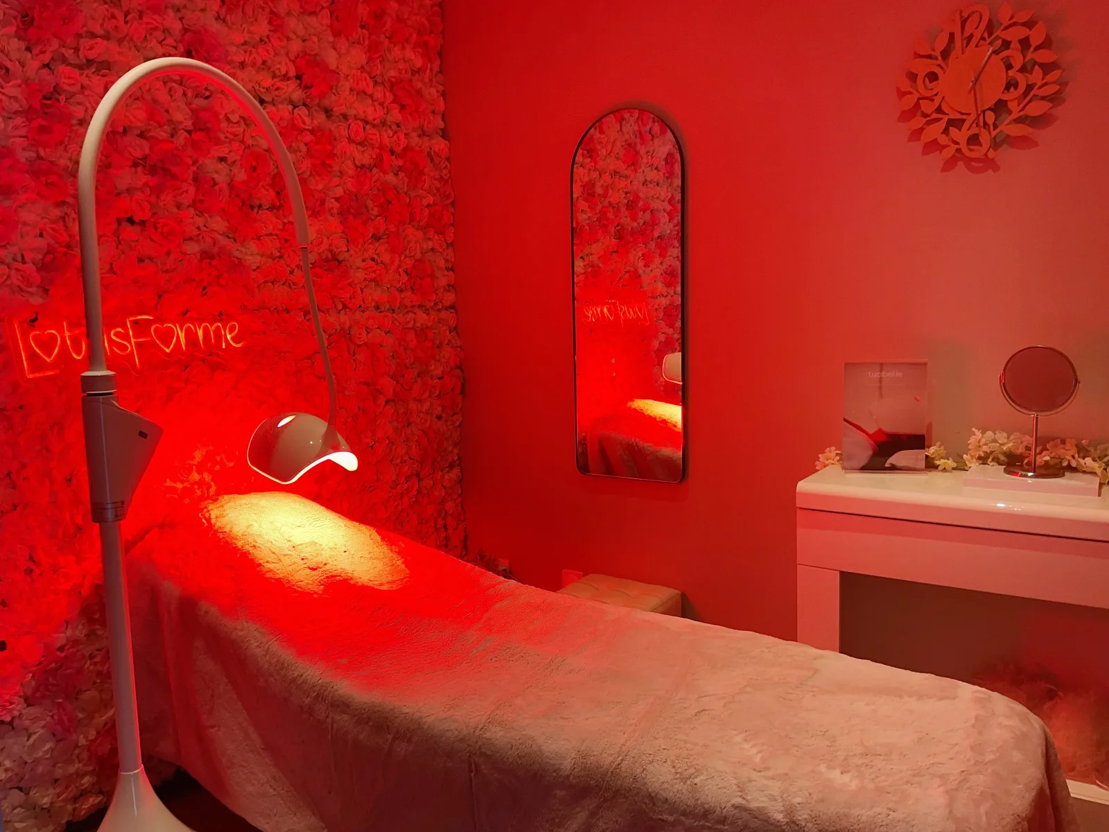 Lotus Forme - Institut de Beauté & Centre Technologie - Onglerie Lannion - Lotus Forme - Institut de Beauté & Centre Technologie - Photo Galerie - OneBooking
