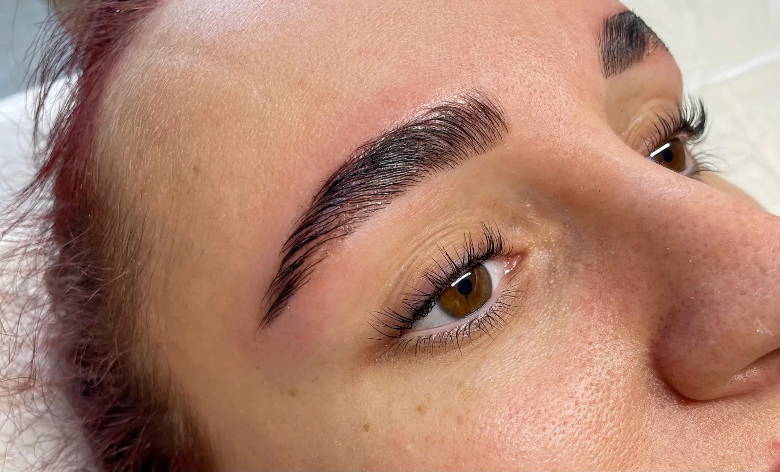 Youmi Lashes - Sourcils & cils Orange - Youmi Lashes - Photo Galerie - OneBooking