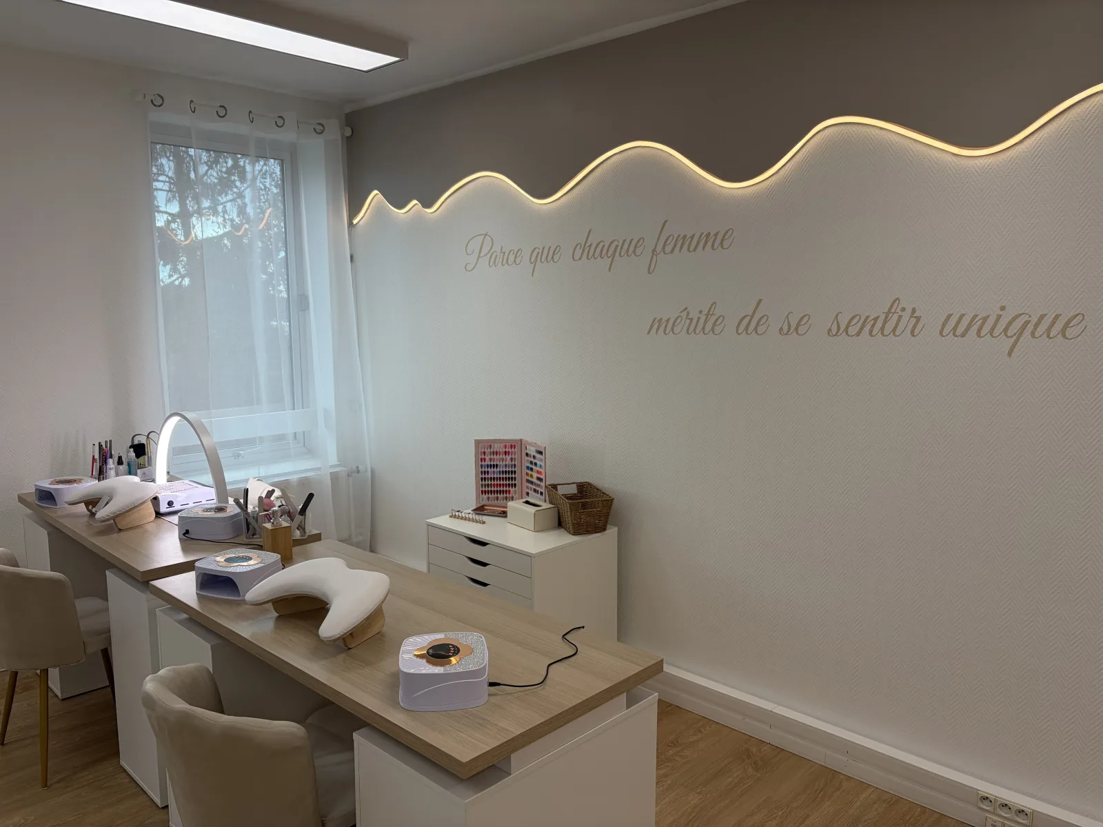 Maya Beauty - Onglerie Palaiseau - Maya Beauty - Photo Galerie - OneBooking