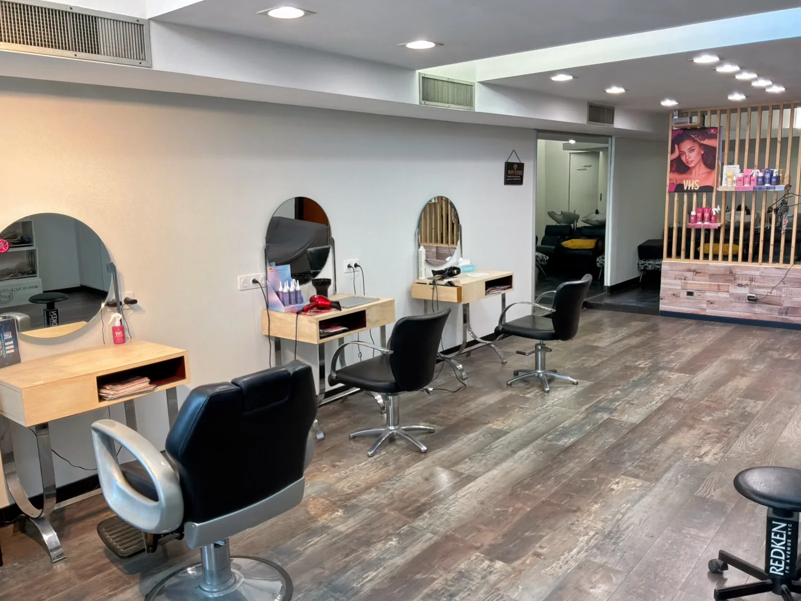 L’atelier d’Alice - Coiffure Orange - L’atelier d’Alice - Photo Galerie - OneBooking