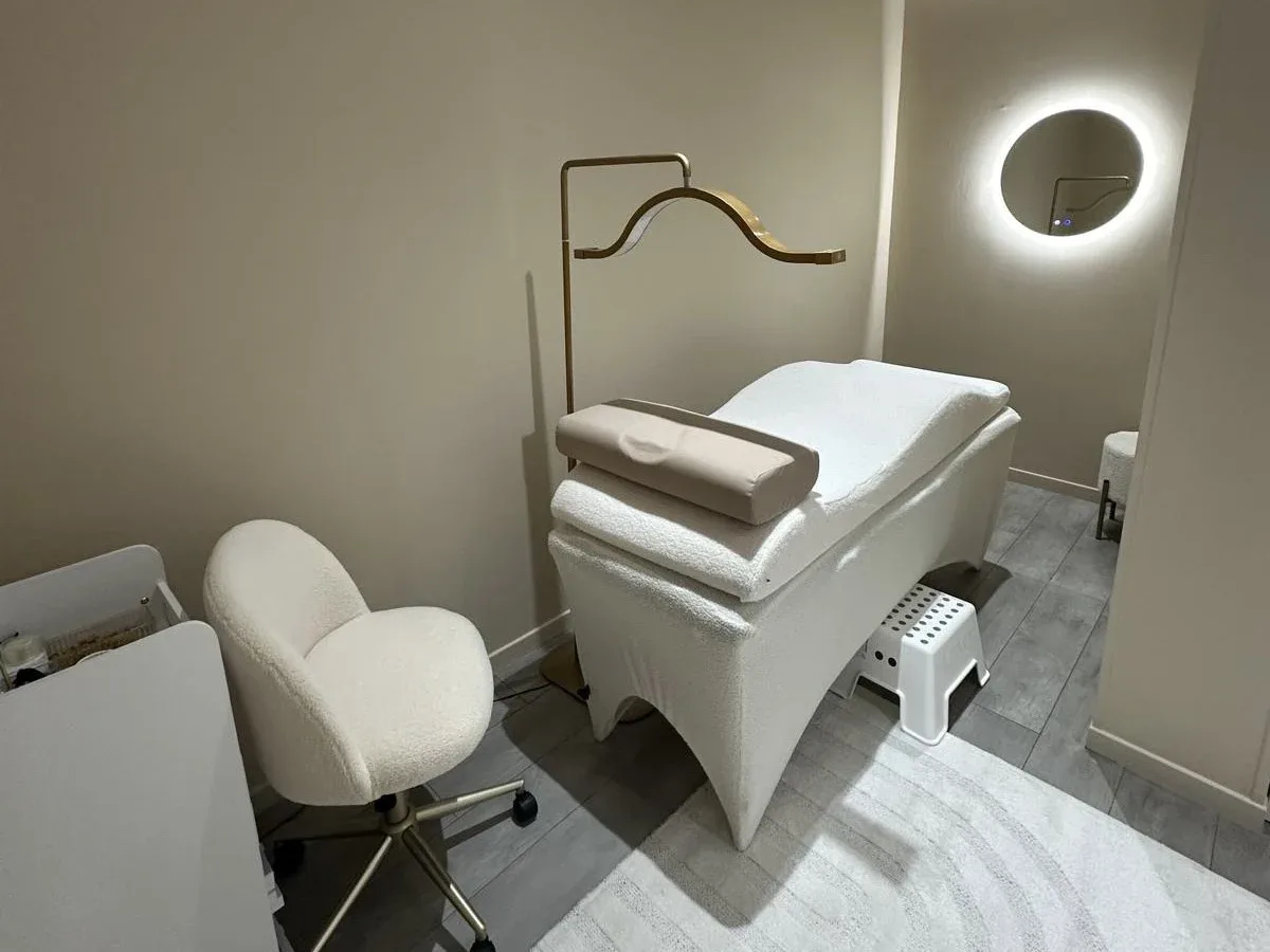 Concept by C - Onglerie Lisieux - Concept by C - Photo Galerie - OneBooking