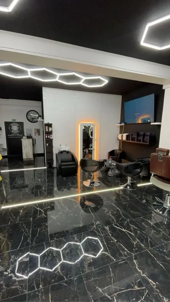 Anarchy Barber Palaiseau - Coiffure Palaiseau  - Anarchy Barber Palaiseau - Photo Galerie - OneBooking