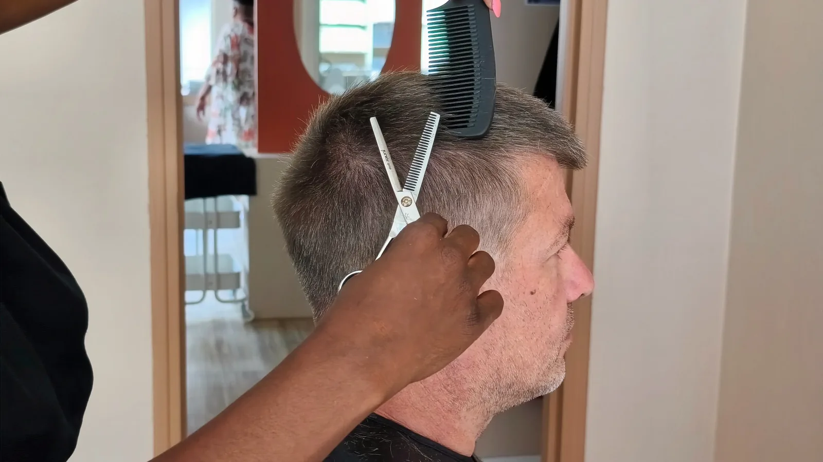 Ello Hair Coiffure - Coiffure Mouans-Sartoux - Ello Hair Coiffure - Photo Galerie - OneBooking