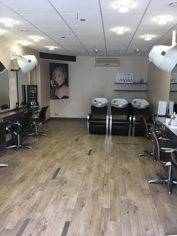 Salon ligne actuelle - Coiffure Châtellerault - Salon ligne actuelle - Photo Galerie - OneBooking