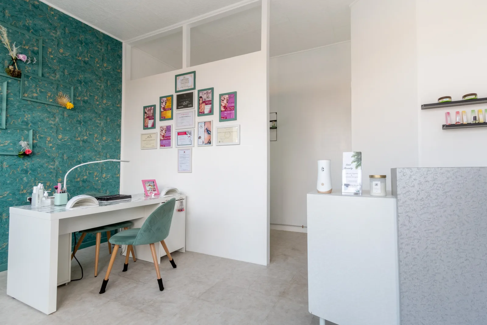 Lilit Beauty 37 - Onglerie Joué-lès-Tours - Lilit Beauty 37 - Photo Galerie - OneBooking