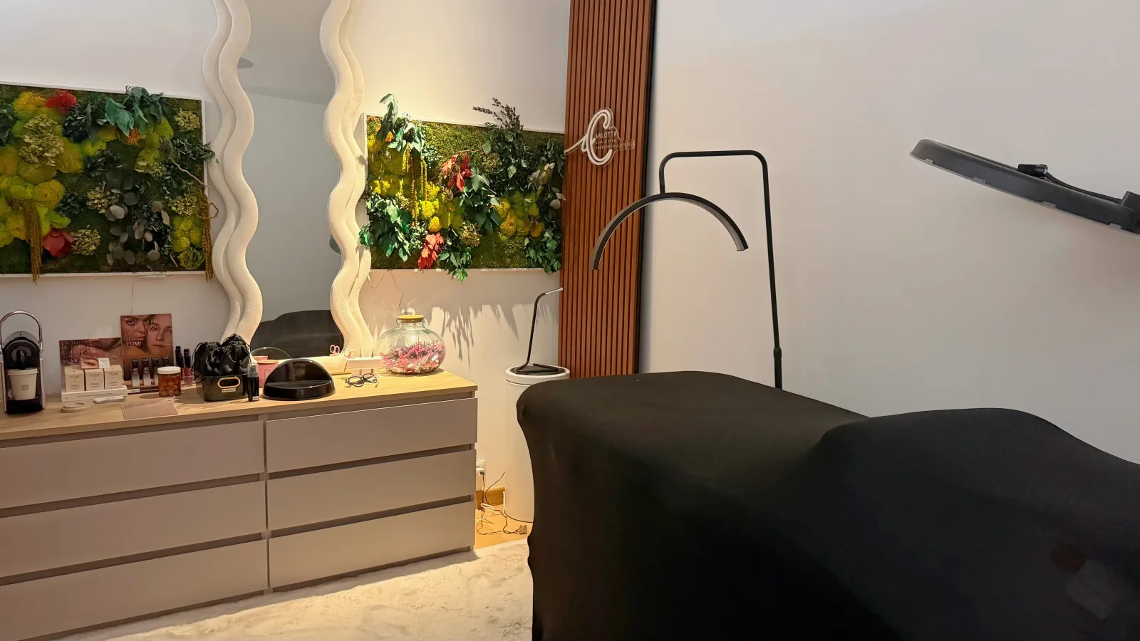 The Body Club - Onglerie Porto-Vecchio - The Body Club - Photo Galerie - OneBooking