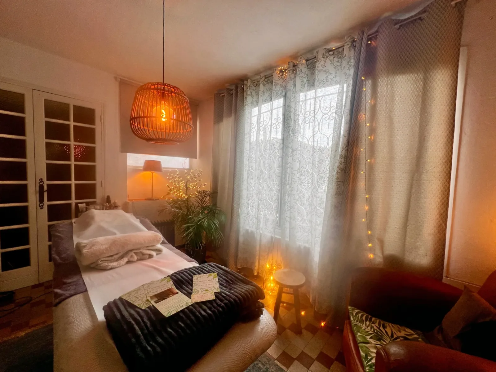 Dermotop By Caroline - Soins Esthétique & Énergétique - Massage La Seyne-sur-Mer - Dermotop By Caroline - Soins Esthétique & Énergétique - Photo Galerie - OneBooking