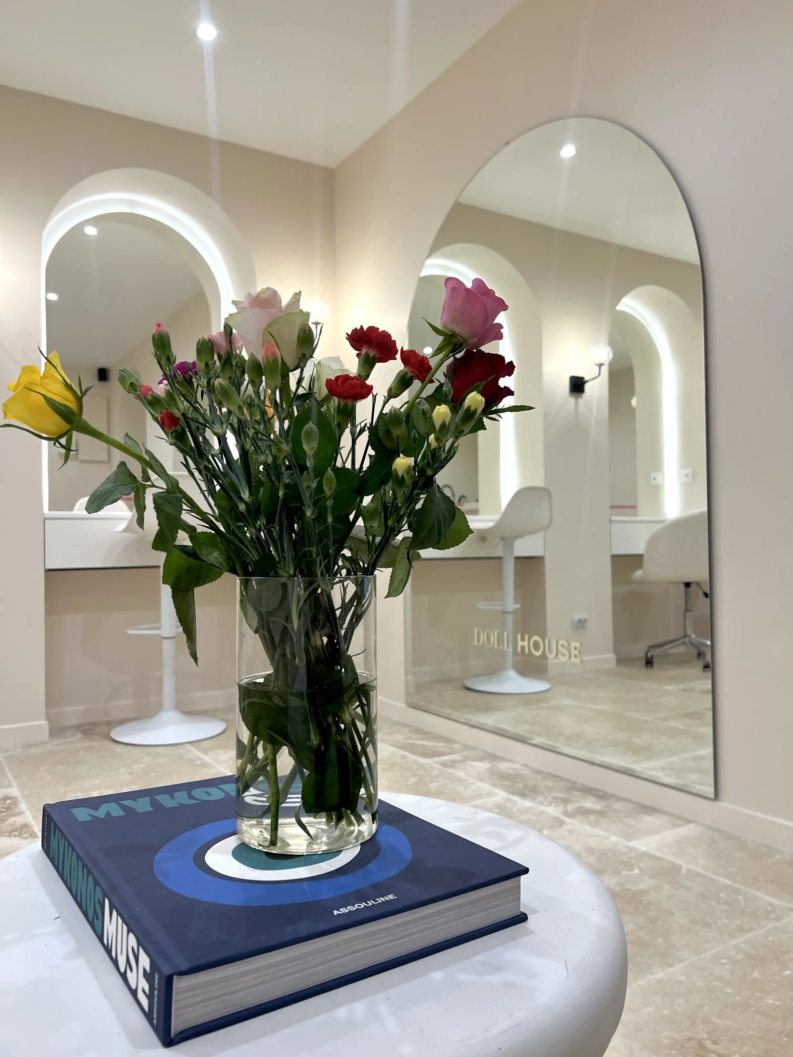 DOLLHOUSE - Sourcils & cils Blois - DOLLHOUSE - Photo Galerie - OneBooking