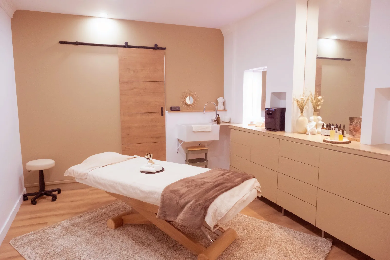 Maison Laura - Massage La Rochelle - Maison Laura - Photo Galerie - OneBooking