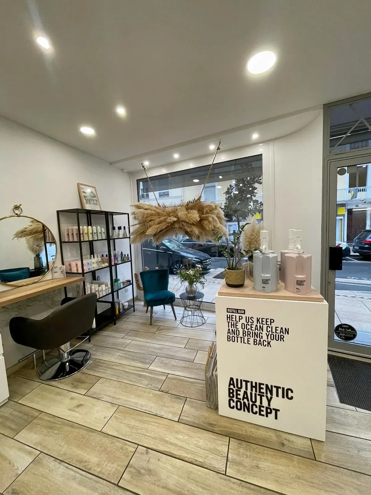 CALI - Coiffure Vichy - CALI - Photo Galerie - OneBooking