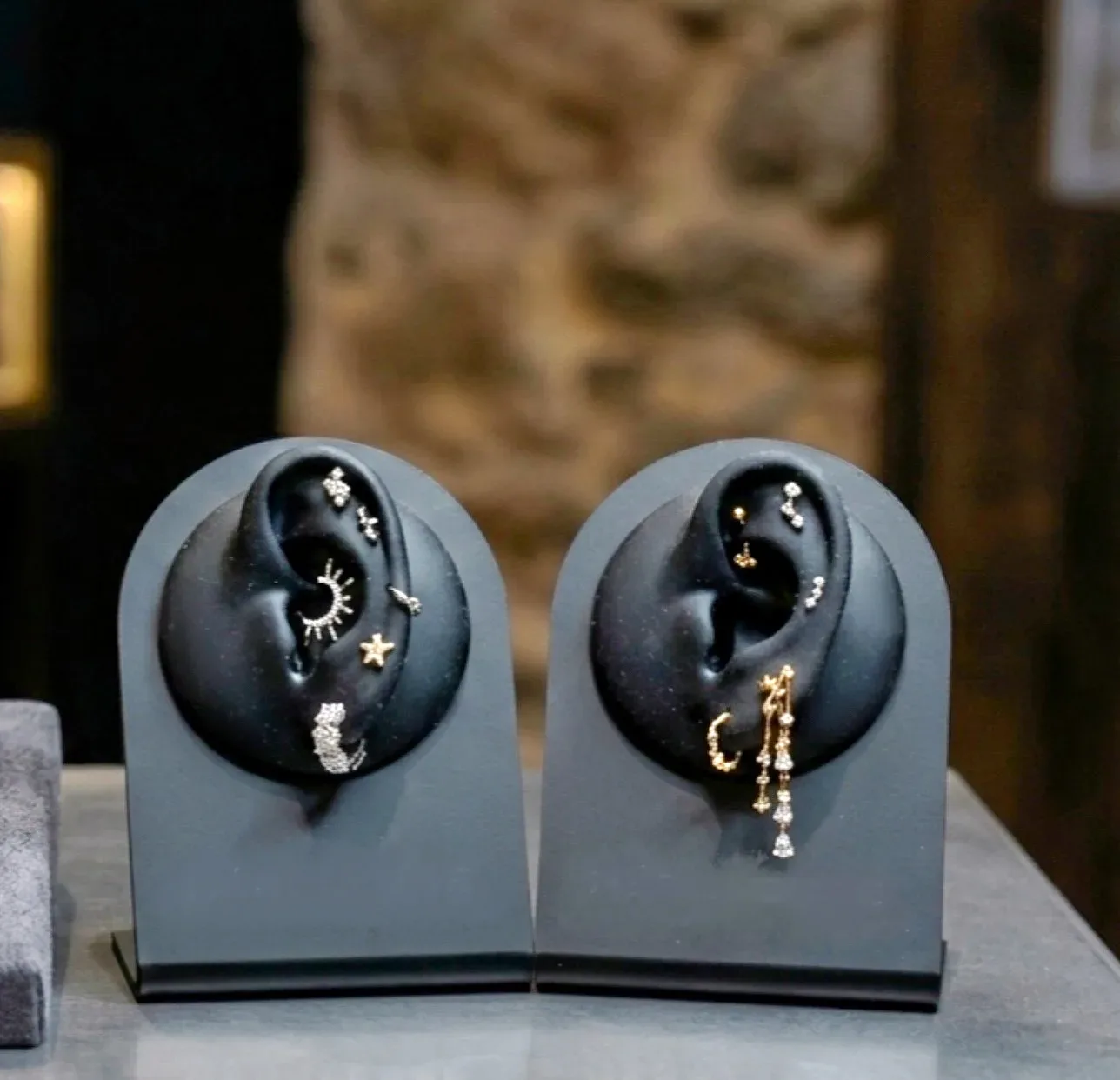 Le colibri fait son nid - piercing - Sourcils & cils Saumur - Le colibri fait son nid - piercing - Photo Galerie - OneBooking