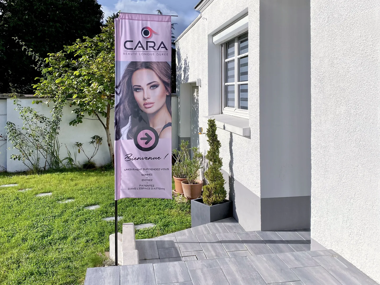 Cara Maquillage permanent - Épilation Saint-Jean-le-Blanc - Cara Maquillage permanent - Photo Galerie - OneBooking