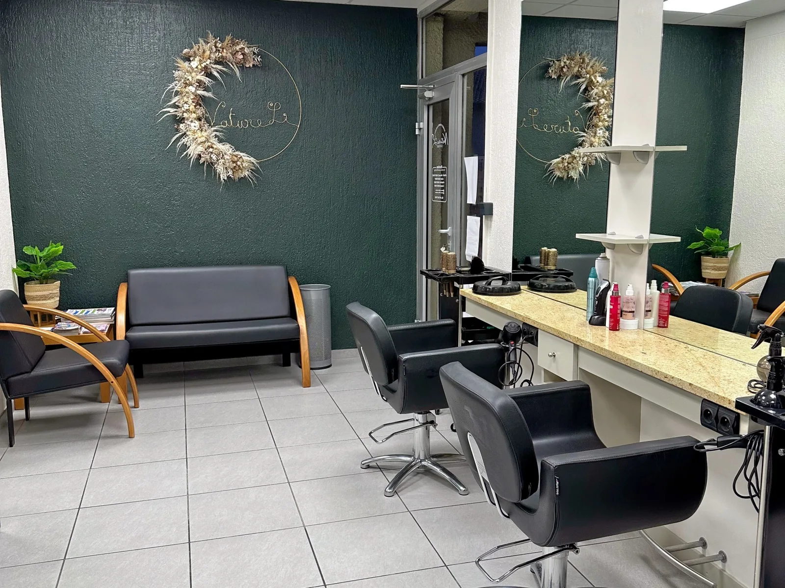 Nature’L Coiffure - Coiffure Davézieux - Nature’L Coiffure - Photo Galerie - OneBooking