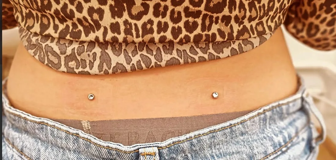 ATH piercing - Sourcils & cils Saumur - ATH piercing - Photo Galerie - OneBooking
