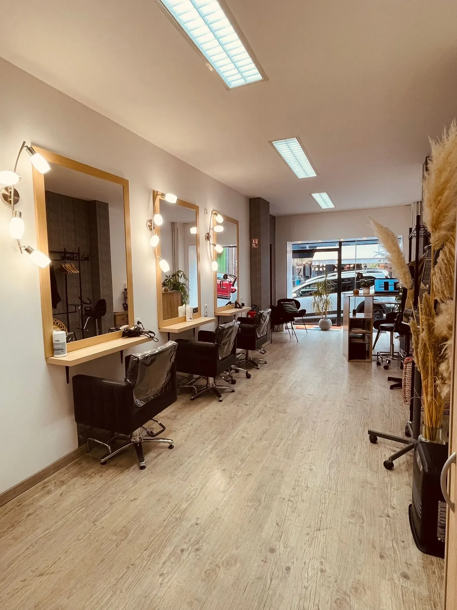 MiJoliStyle - Coiffure Coutances - MiJoliStyle - Photo Galerie - OneBooking