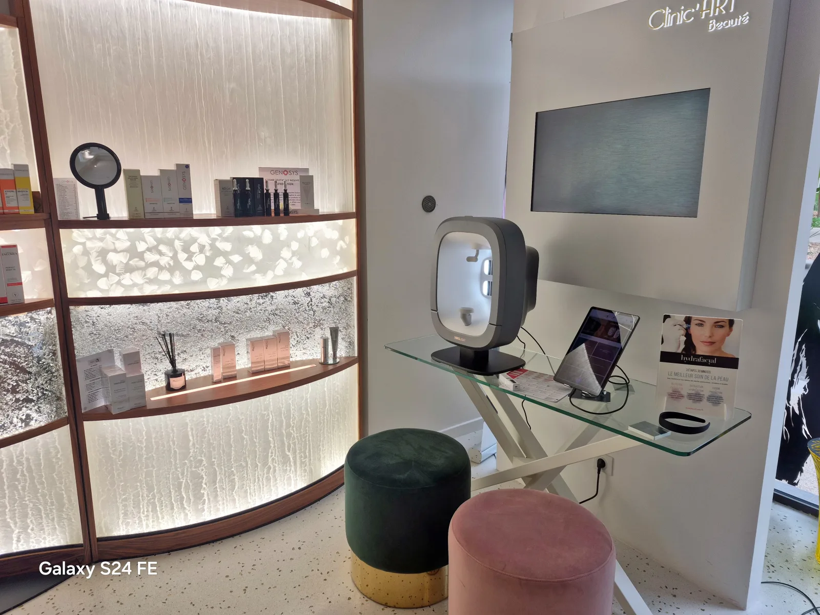 Institut de beauté - Clinic' ART Beauté - Onglerie Vichy - Institut de beauté - Clinic' ART Beauté - Photo Galerie - OneBooking