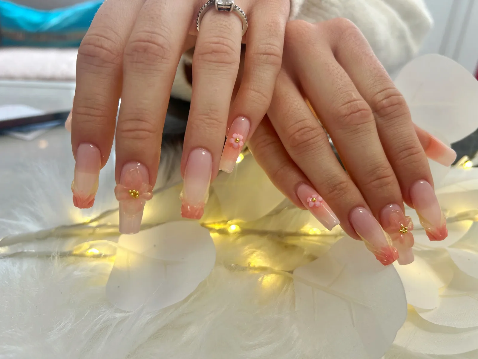 Glow up Nails & Beauty - Institut de beauté Melun - Glow up Nails & Beauty - Photo Galerie - OneBooking