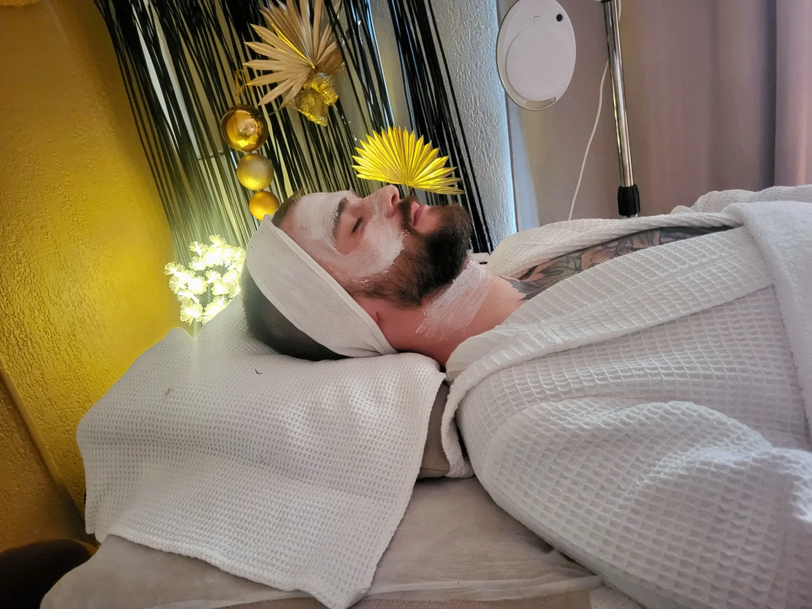 Clin d'Oeil Centre Esthétique Institut Beauté Soin Corps Balnéo UV - Onglerie Oloron-Sainte-Marie - Clin d'Oeil Centre Esthétique Institut Beauté Soin Corps Balnéo UV - Photo Galerie - OneBooking