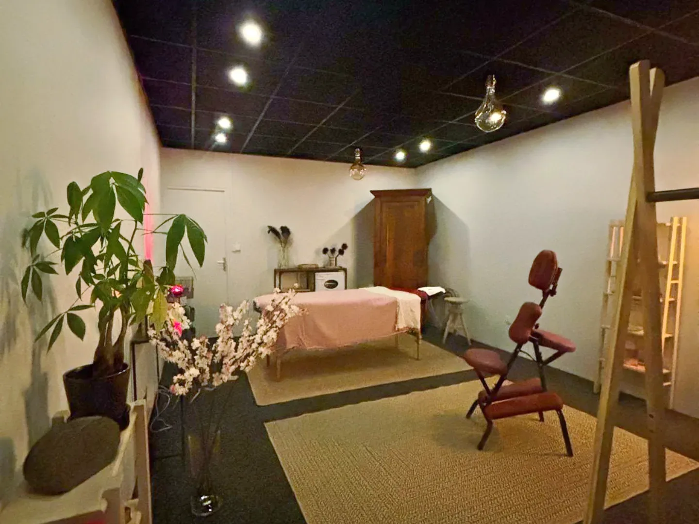 Terre de massages - Massage Tassin-la-Demi-Lune - Terre de massages - Photo Galerie - OneBooking