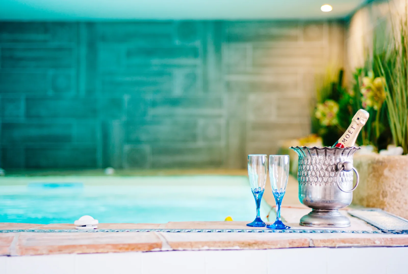 La Vermeillade Suites & SPAs - Massage Congénies - La Vermeillade Suites & SPAs - Photo Galerie - OneBooking