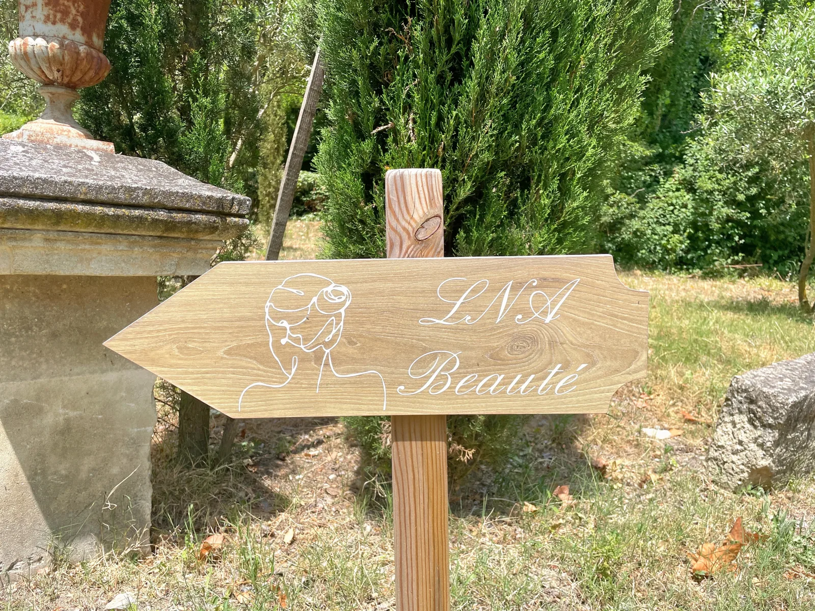 LNA beauté - Onglerie L'Isle-sur-la-Sorgue - LNA beauté - Photo Galerie - OneBooking