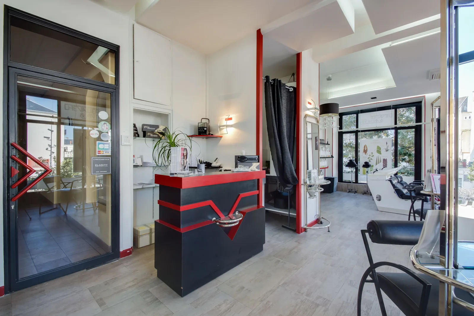 Anthony Bouillot by Coralie - Coiffure Vichy - Anthony Bouillot by Coralie - Photo Galerie - OneBooking