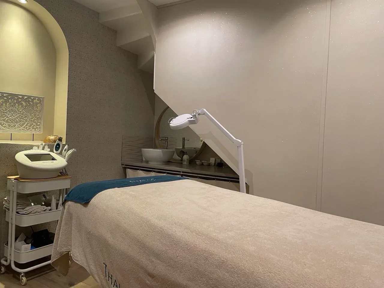 Institut Kpilia - Sourcils & cils Blois - Institut Kpilia - Photo Galerie - OneBooking