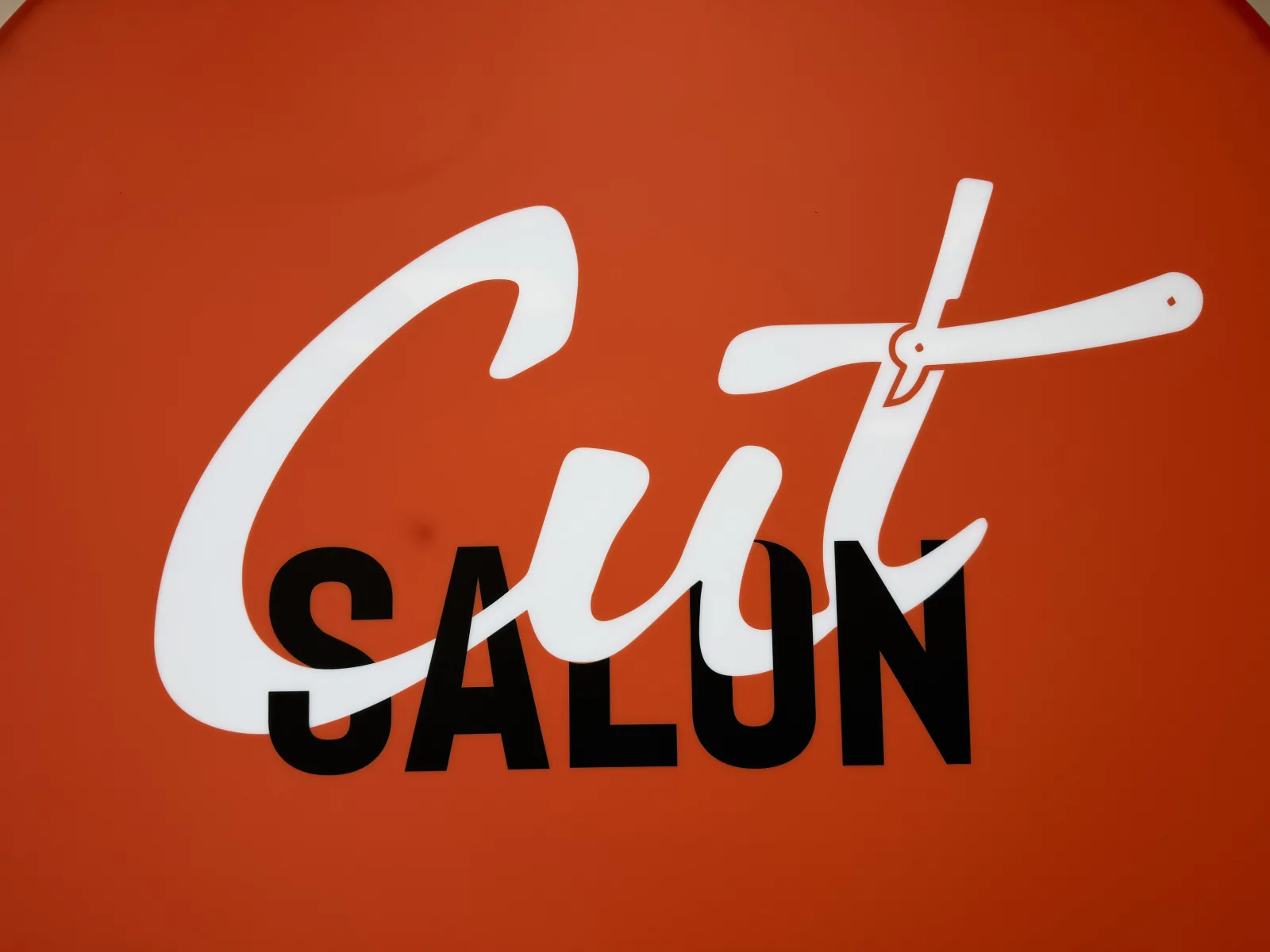 Cut Salon - Coiffure Meudon - Cut Salon - Photo Galerie - OneBooking