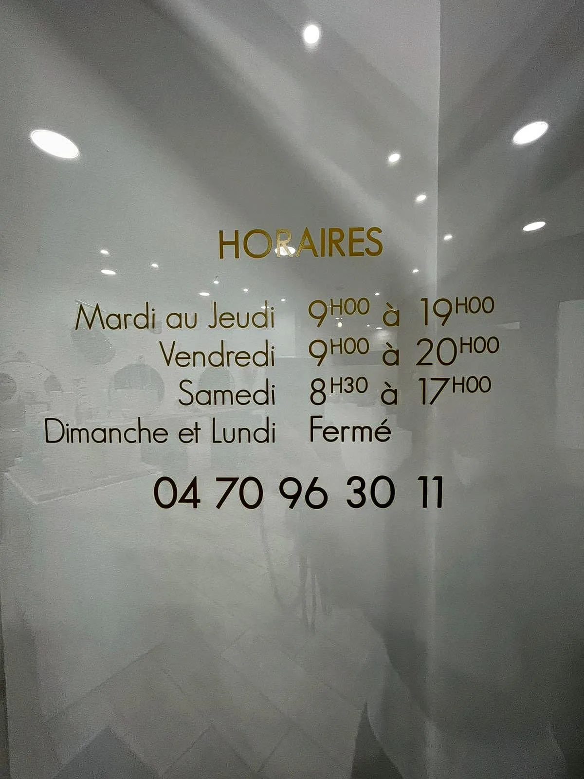 CALI - Coiffure Vichy - CALI - Photo Galerie - OneBooking