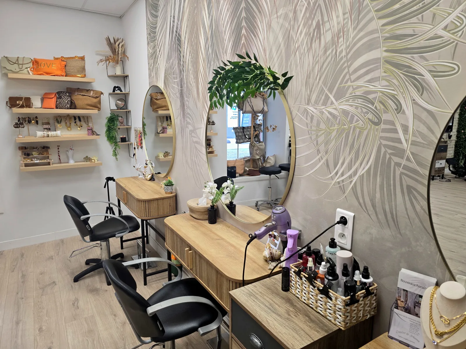 L'atelier de Johanna - Coiffure Montblanc - L'atelier de Johanna - Photo Galerie - OneBooking