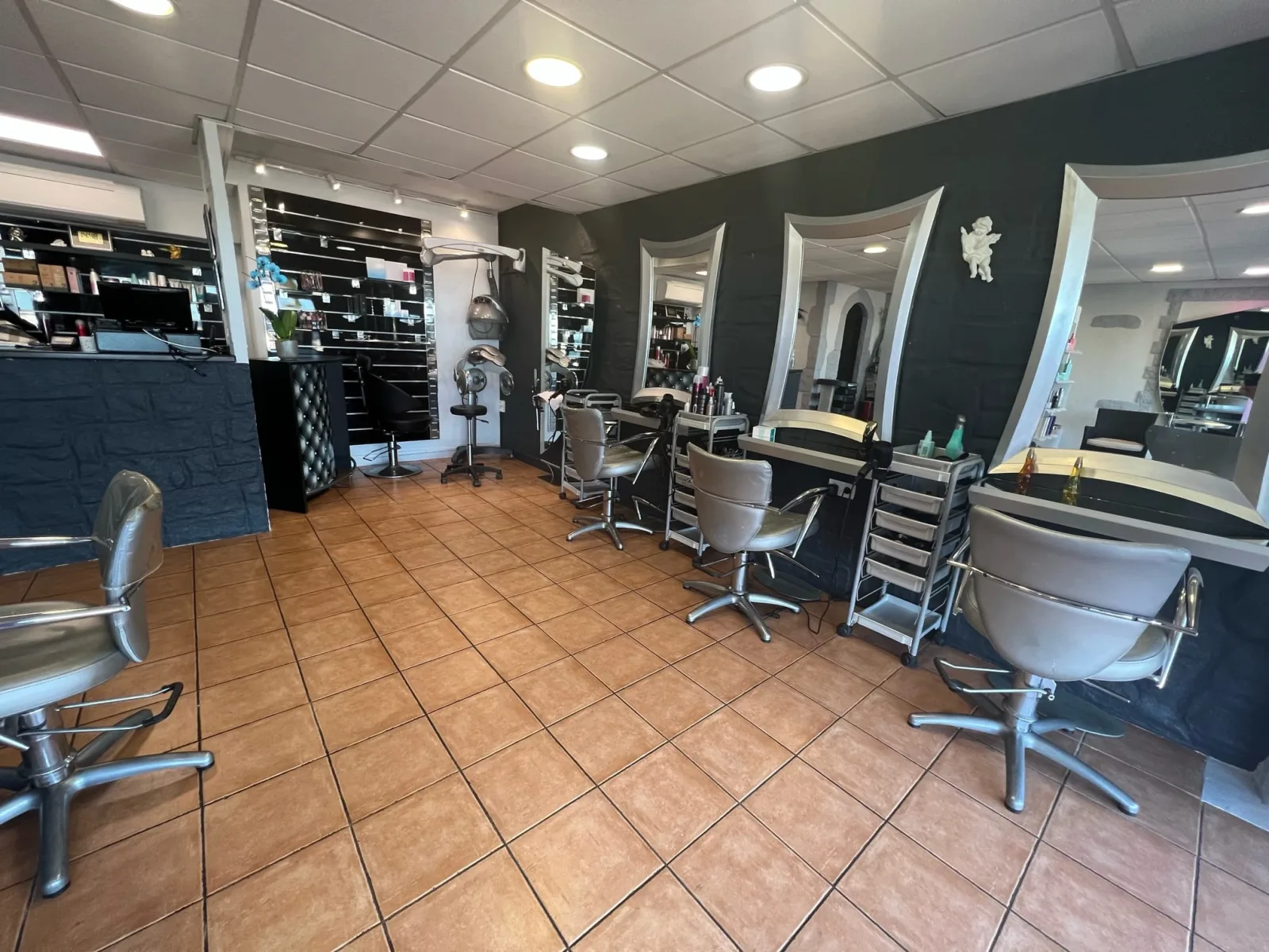 L'instant coiffure Studio - Coiffure Canet-en-Roussillon - L'instant coiffure Studio - Photo Galerie - OneBooking