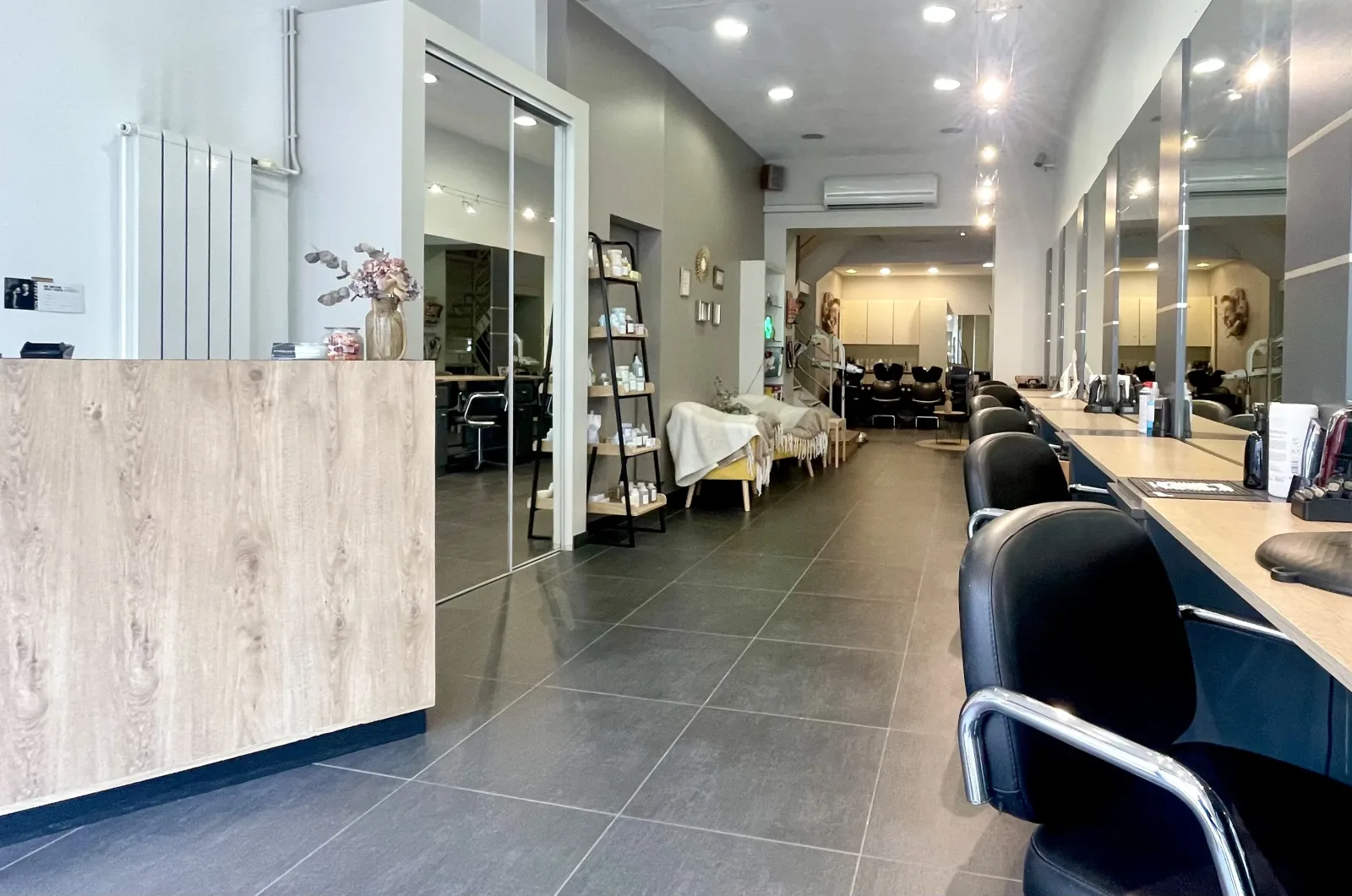 De Mèche avec Vous - Coiffure Saumur - De Mèche avec Vous - Photo Galerie - OneBooking