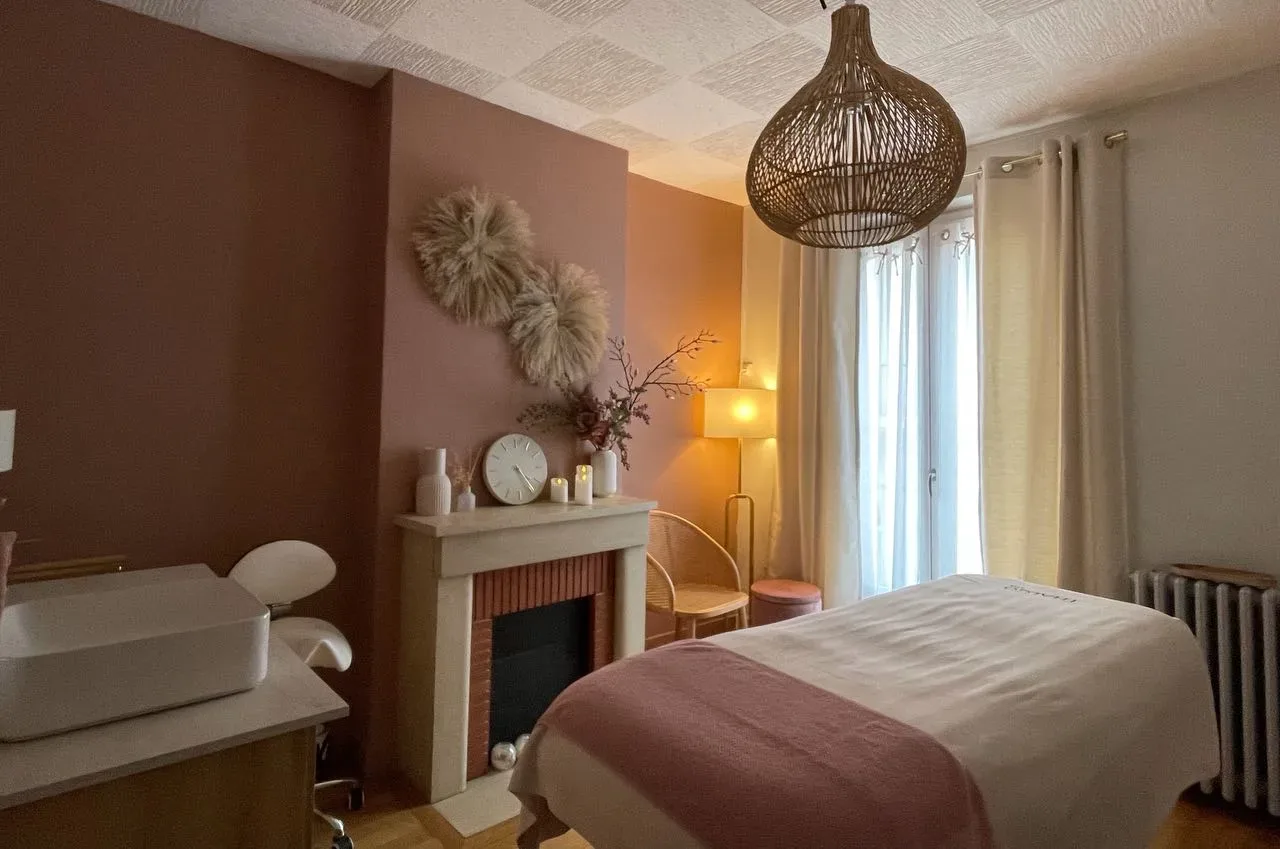 Institut Kpilia - Sourcils & cils Blois - Institut Kpilia - Photo Galerie - OneBooking