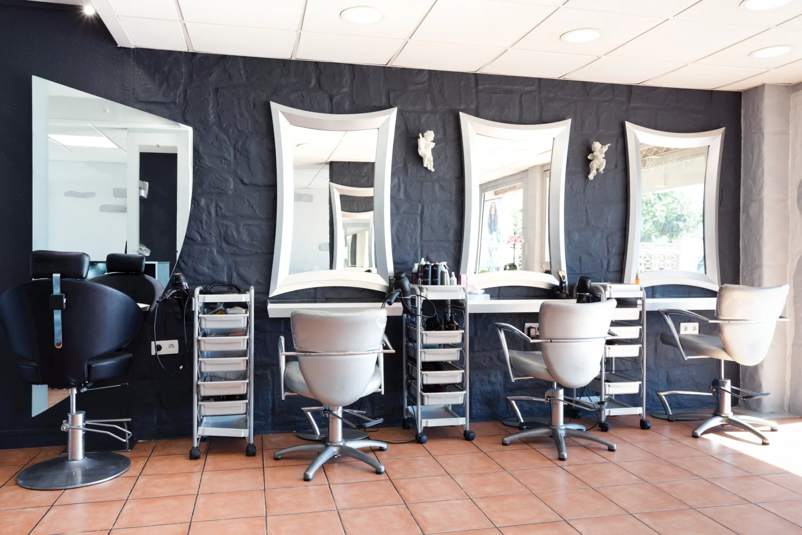 L'instant coiffure Studio - Coiffure Canet-en-Roussillon - L'instant coiffure Studio - Photo Galerie - OneBooking