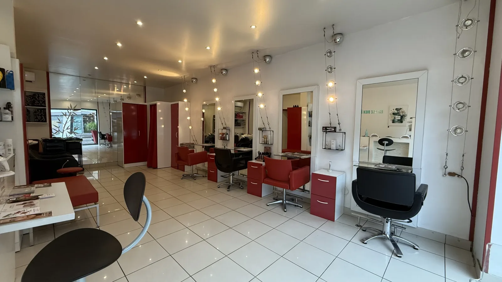 NB Coiff - Coiffure Elbeuf - NB Coiff - Photo Galerie - OneBooking