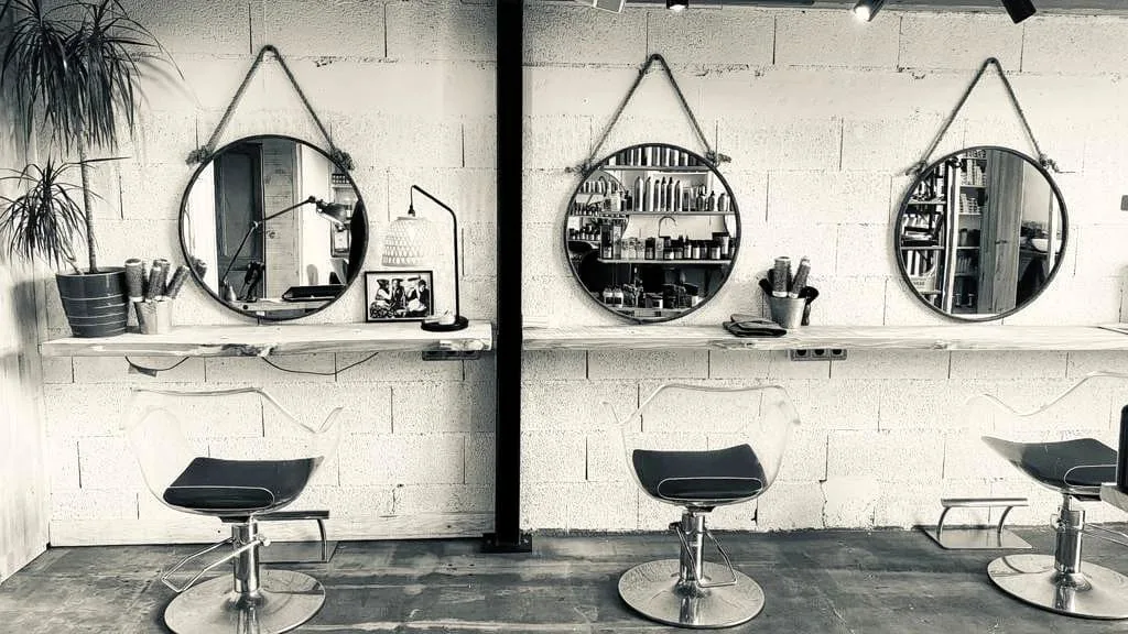 Madame Bavarde - Coiffure Porto-Vecchio - Madame Bavarde - Photo Galerie - OneBooking