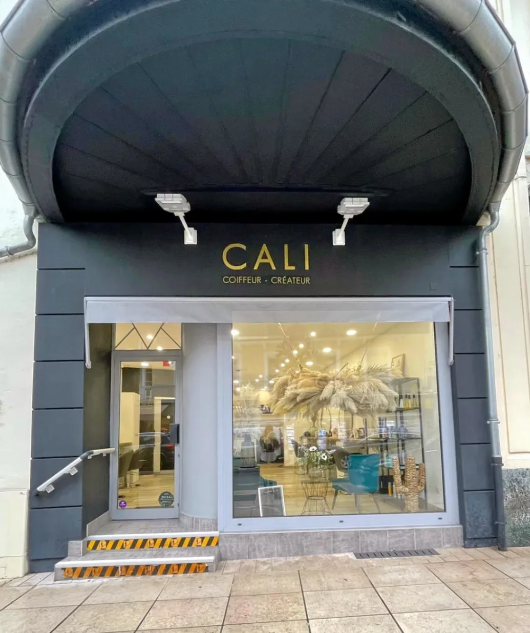 CALI - Coiffure Vichy - CALI - Photo Galerie - OneBooking